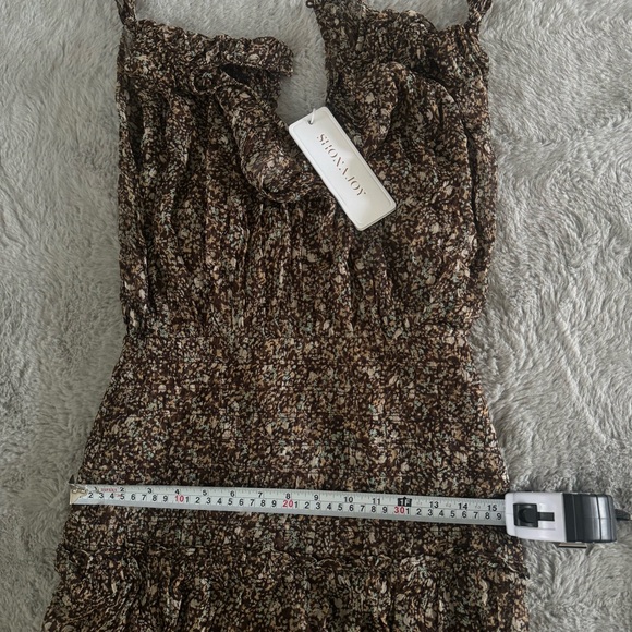 COPY - NWT Shona Joy Adeline Short Sleeve Ruched Midi Dress - Picture 4 of 4